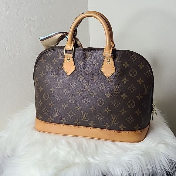 💯Authentic Louis Vuitton Alma Handbag🍀 - Picture 6 of 16